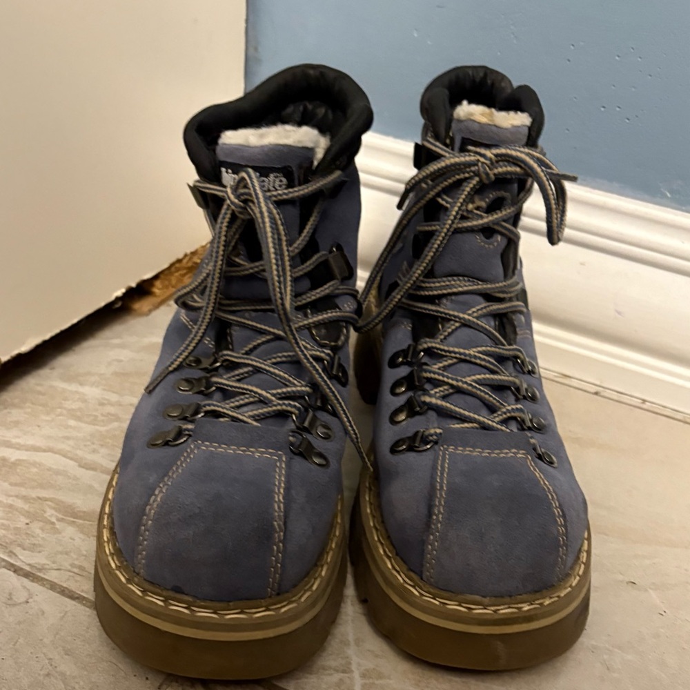 Woman’s  Men's Boots